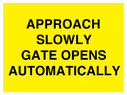 approach-slowly-gate-opens-automatically~